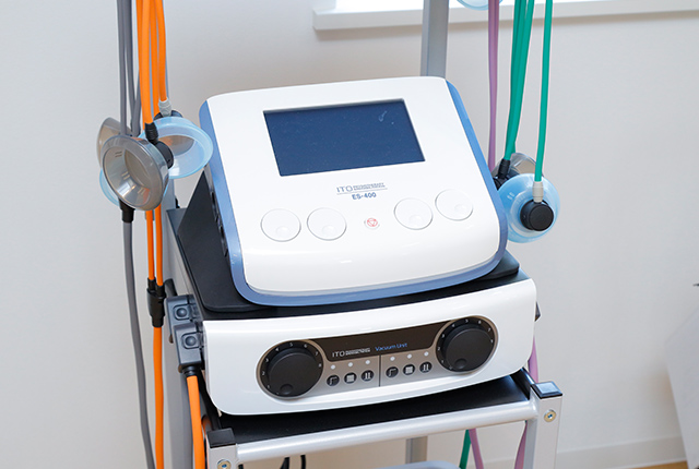 低周波治療器・干渉電流型低周波治療器組合せ理学療法機器